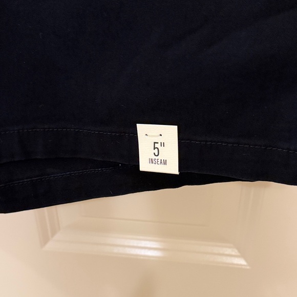 a.n.a NWT Women's Classic Black Shorts - Picture 3 of 7